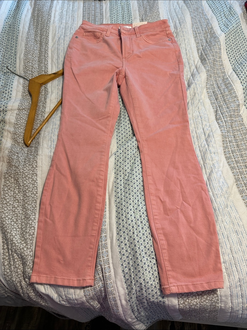 LC Lauren Conrad Pink Nikta jeans